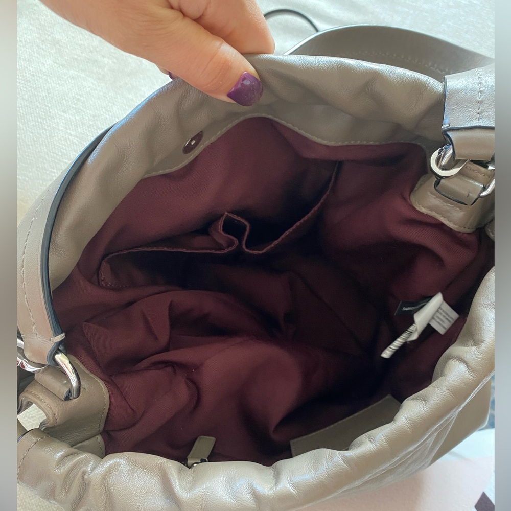 Marc Jacobs Leather Shoulder Bag - Picture 6 of 9